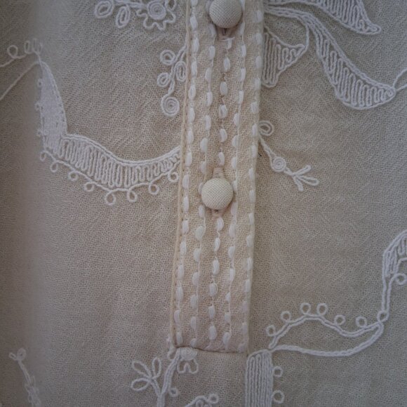 Aratta Beige with Cream Embroidered Long Sleeve Top Blouse NWT SZ M/L - Picture 3 of 8